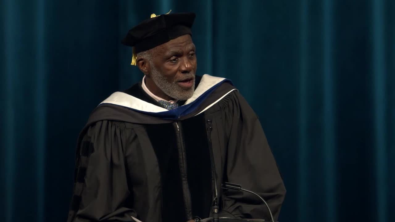 Alan Page Speaks at 2018 Walden Commencement